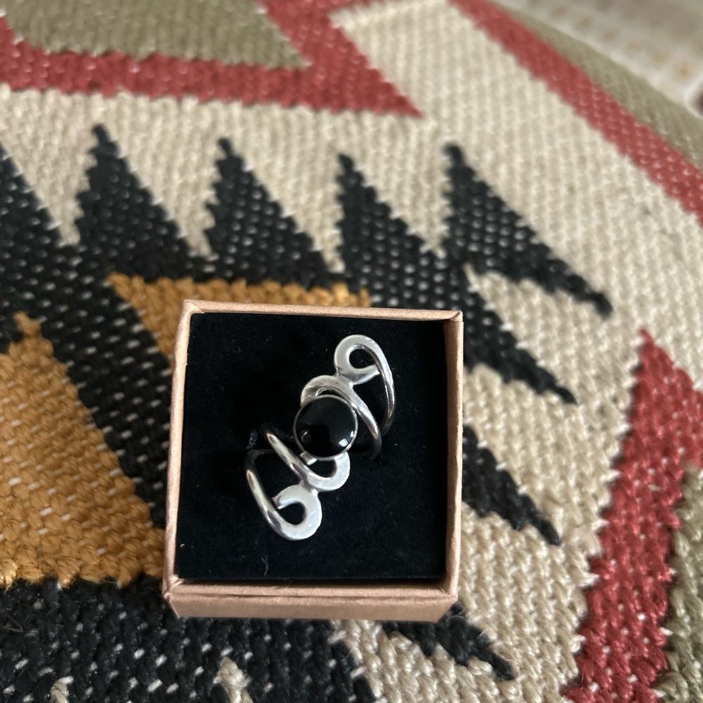 Sterling Silver Ring w/ Onyx Stone
